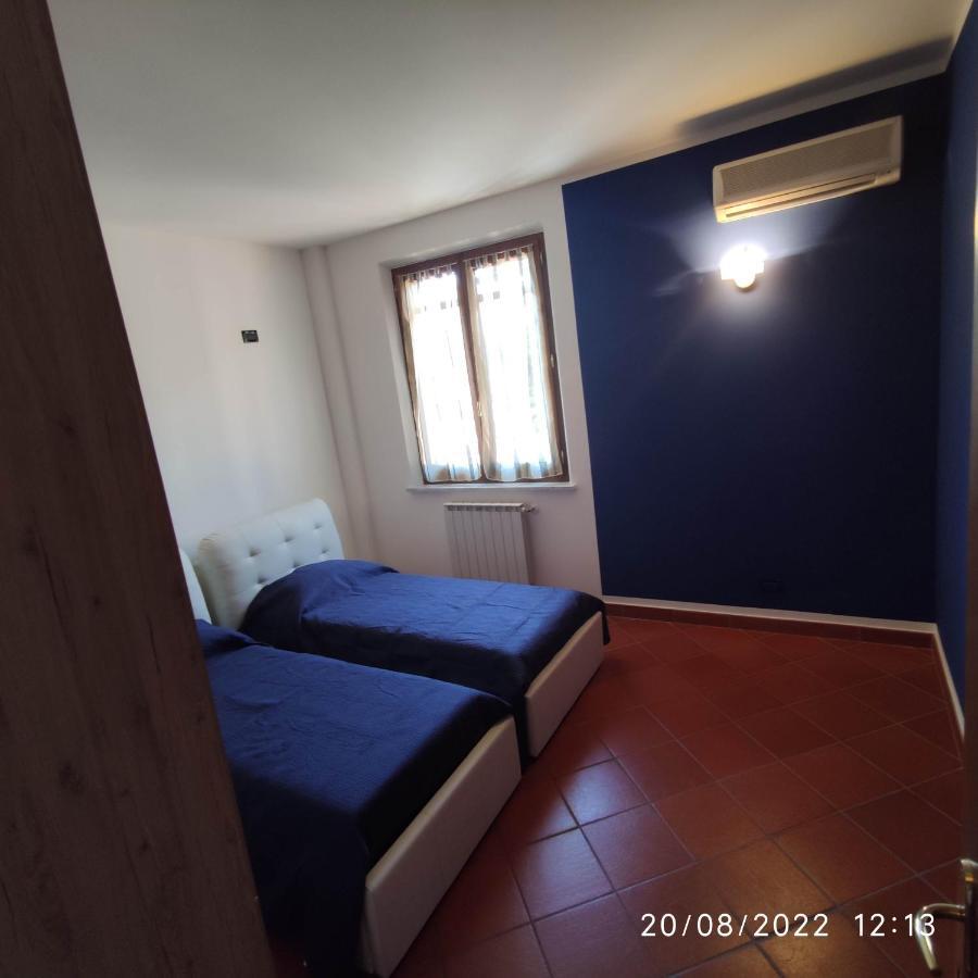 M & M Pinzi Suite Apartment Montepulciano Stazione Exterior foto