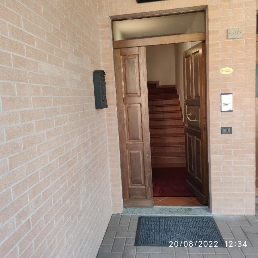 M & M Pinzi Suite Apartment Montepulciano Stazione Exterior foto
