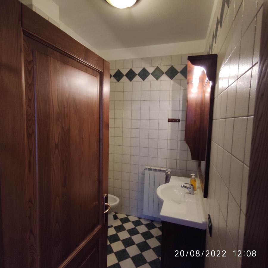M & M Pinzi Suite Apartment Montepulciano Stazione Exterior foto